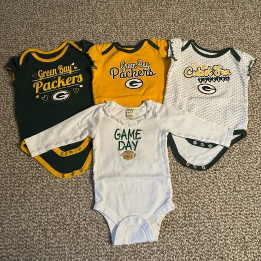 4-Piece Baby Girl NFL Green Bay Packers Bundle (6 and 6-9 Months)